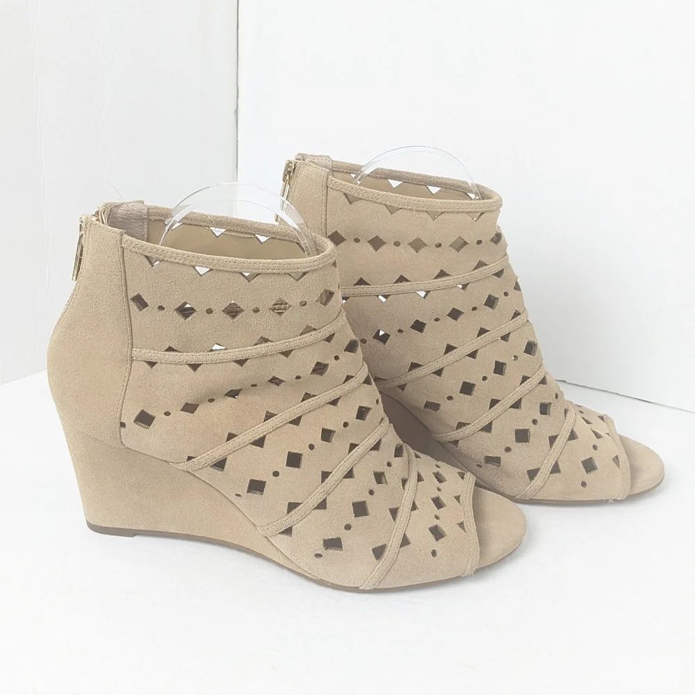 Michael Kors Uma Wedge - Picture 15 of 16